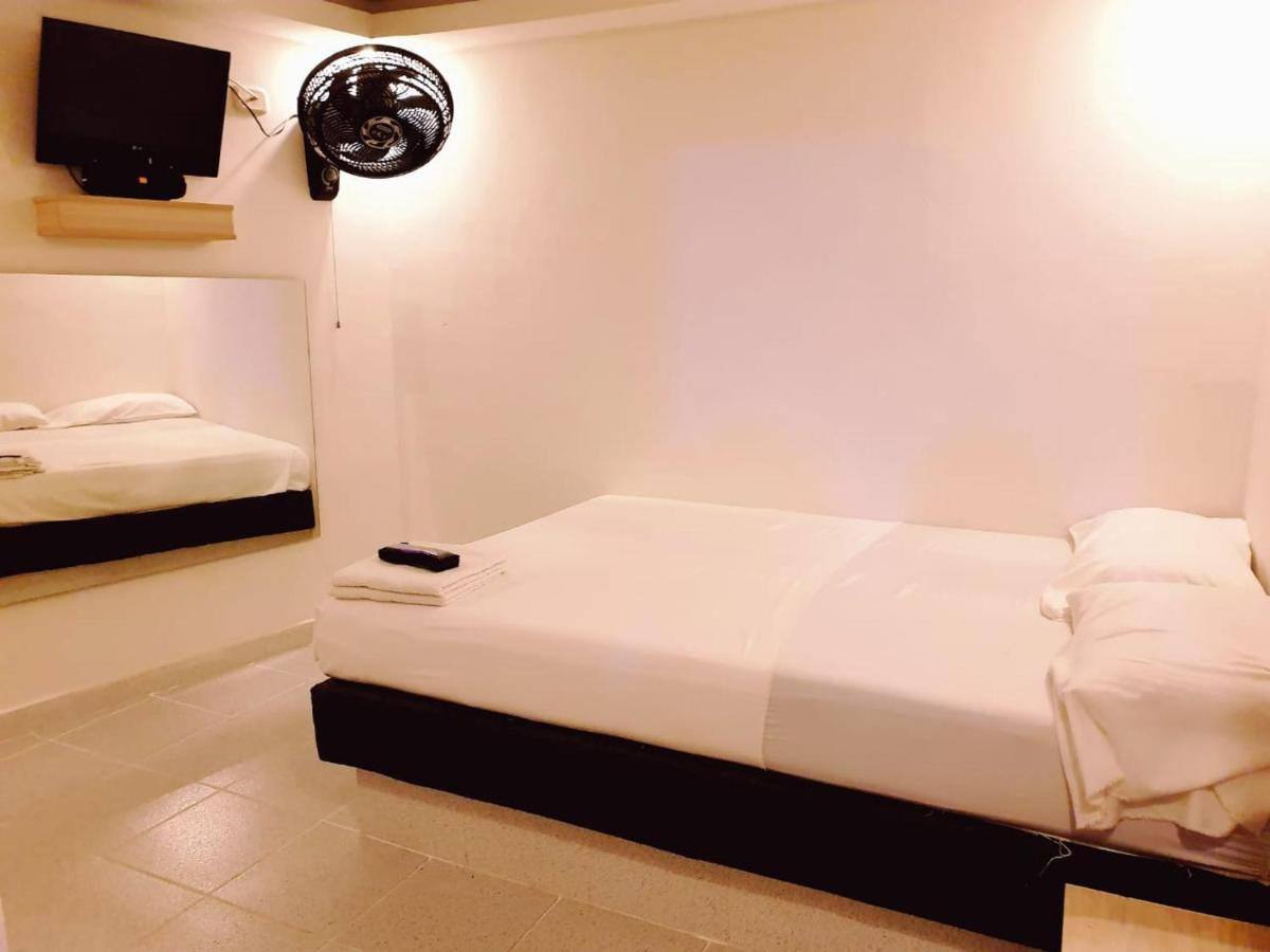 Hotel Motel Love Ibagué エクステリア 写真